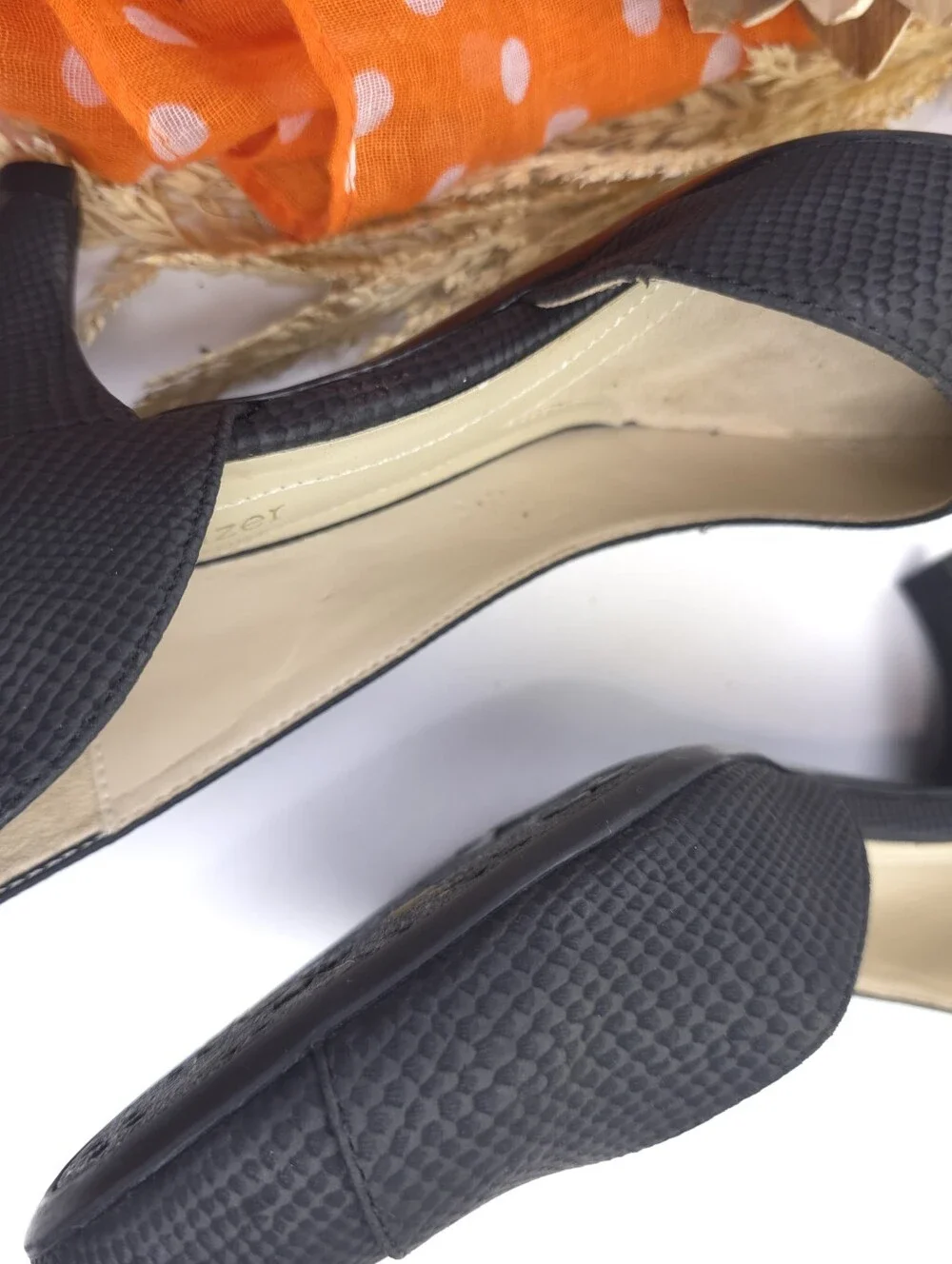 Naturalizer Black Textured Pointed-Toe Pumps 6.5m